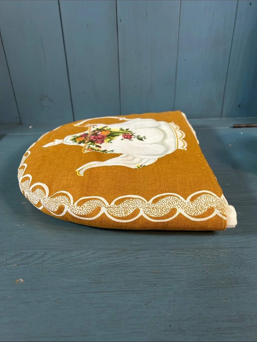 Royal Albert decorative mustard